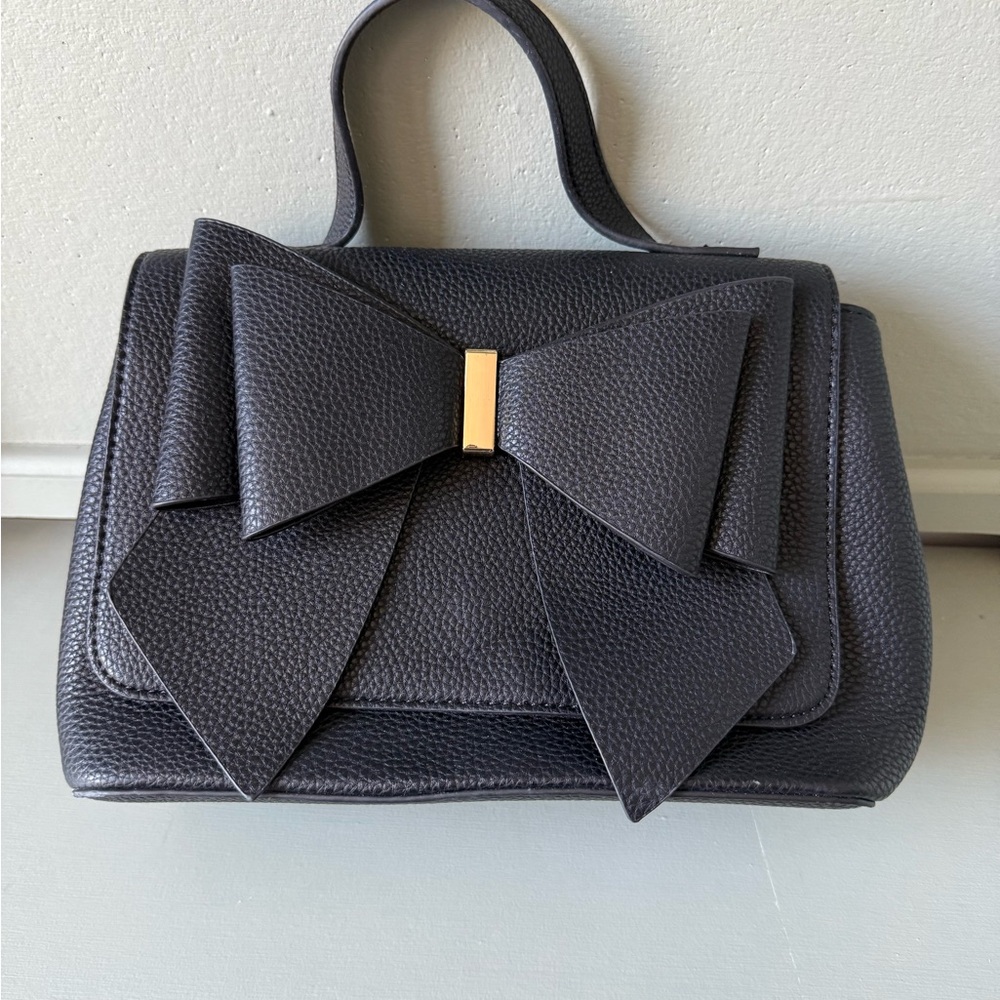 Elegant Black Bow Handbag